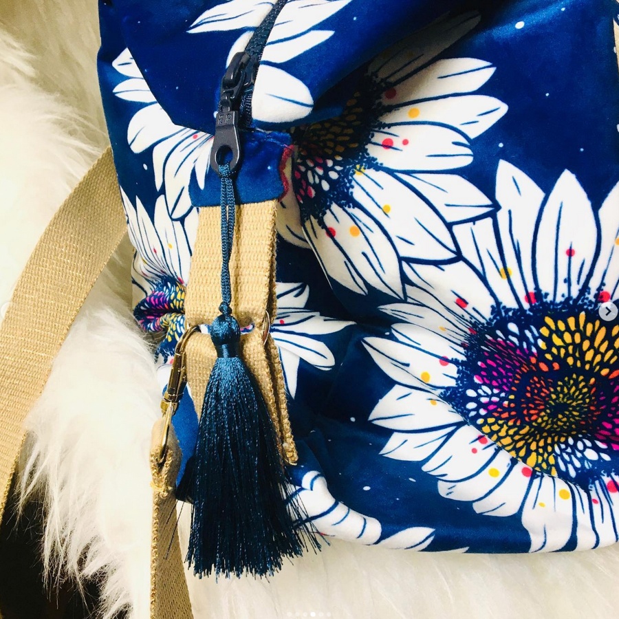 Motif design textile "Tournelune"